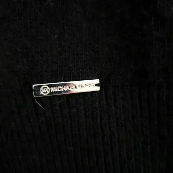 Michael Kors black chunky  sweater with chain detail size medium - Picture 2 of 6